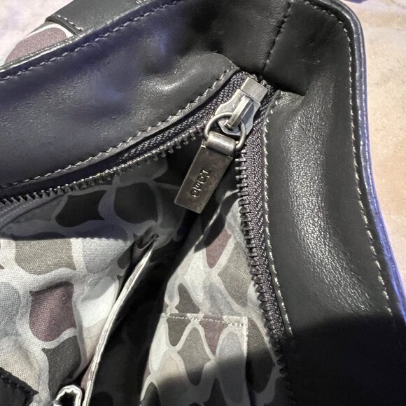 Hobo International Gray Leather Fold Over with dust bag - Picture 7 of 16